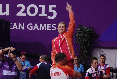 Baku 2015: Azerbaijani gymnast wins gold medal in parallel bars exercise
